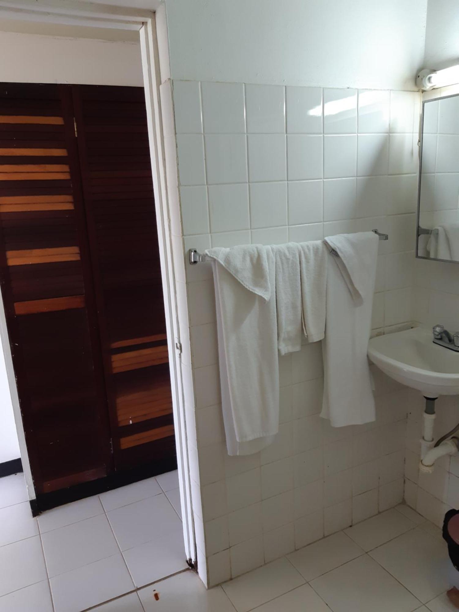 Portsmouth Beach Hotel Bilik gambar